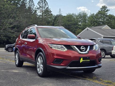 Used 2016 Nissan Rogue SV AWD/4WD image 2