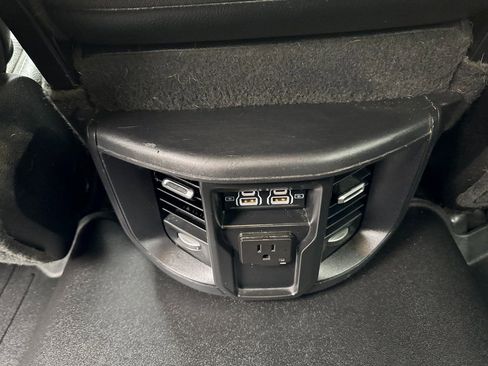 Used 2024 RAM 2500 Laramie image 32