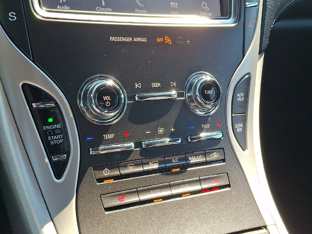 Used 2020 Lincoln Nautilus Premier AWD/4WD image 17
