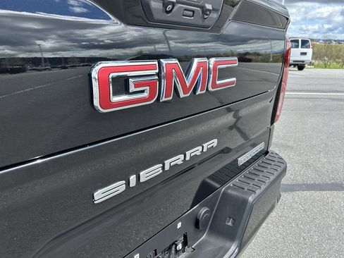 Used 2022 GMC Sierra 1500 Elevation w/ X31 Off-Road Package image 11