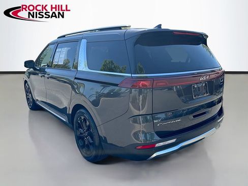 Used 2022 Kia Carnival SX FWD image 5