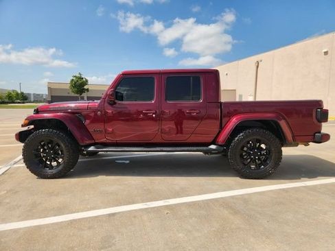 Used 2021 Jeep Gladiator Overland AWD/4WD image 4
