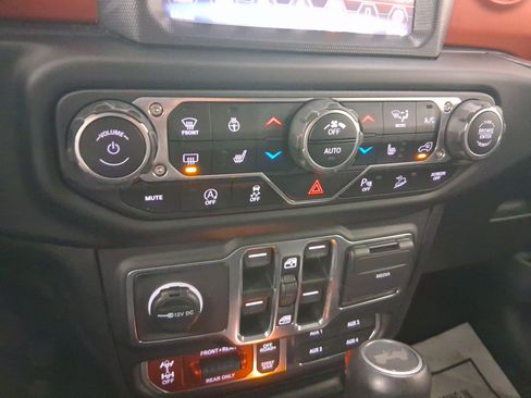 Used 2021 Jeep Wrangler Unlimited Rubicon image 15