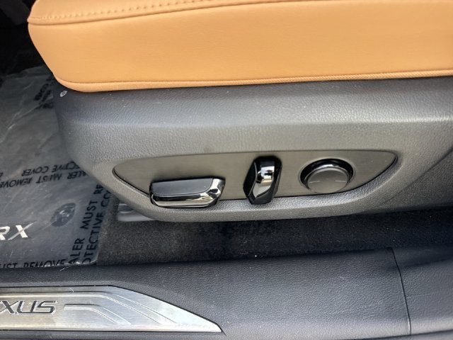 Certified 2025 Lexus RX 350 FWD w/ Accessory Package (K3) image 12