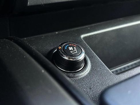 Used 2024 Nissan Titan Platinum Reserve w/ Moonroof Package image 33