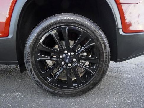 Used 2023 GMC Acadia SLE w/ Driver Convenience Package image 36