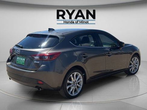 Used 2014 MAZDA MAZDA3 s Grand Touring w/ Technology Package FWD image 9