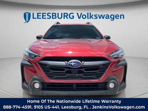 Used 2025 Subaru Outback Premium AWD/4WD image 10