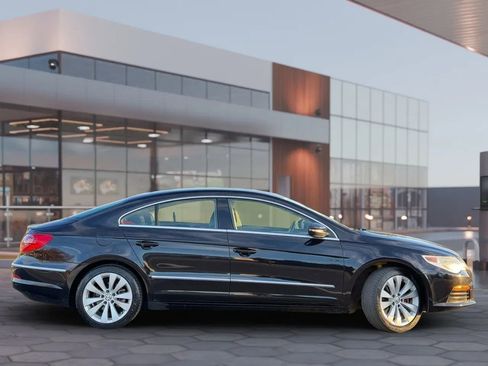 Used 2011 Volkswagen CC R-Line image 5