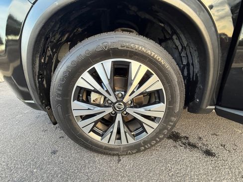 Certified 2021 Nissan Rogue SV image 26