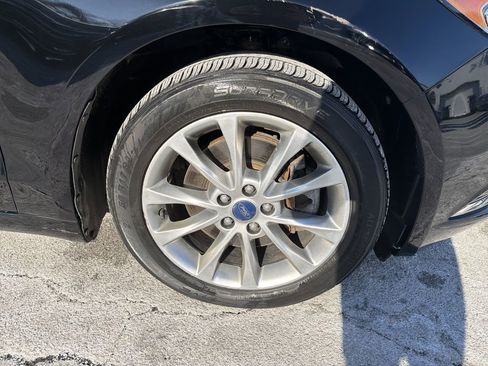 Used 2017 Ford Fusion Energi SE image 33