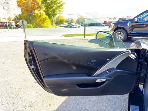 Used 2016 Chevrolet Corvette Stingray Coupe w/ 2LT Preferred Equipment Group image 25