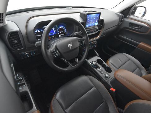 Used 2022 Ford Bronco Sport Outer Banks w/ Tech Package AWD/4WD image 30