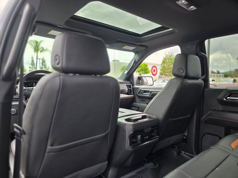 Used 2022 GMC Sierra 1500 AT4 w/ AT4 Premium Package AWD/4WD image 18