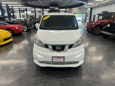 Used 2020 Nissan NV200 SV image 2