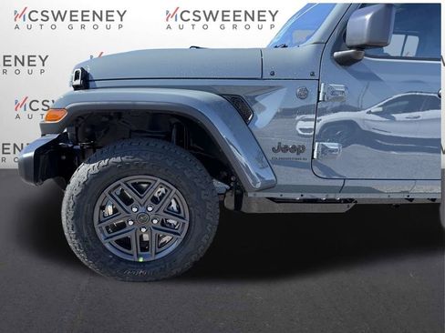 New 2026 Jeep Gladiator Sport AWD/4WD image 28