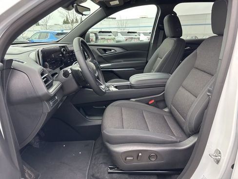 New 2026 Chevrolet Traverse LT w/ Driver Confidence Package image 25