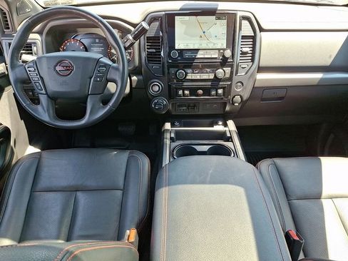 Used 2024 Nissan Titan PRO-4X w/ Pro-4x Convenience Package AWD/4WD image 15