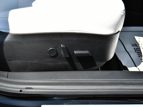 Used 2018 Tesla Model 3 Long Range image 41