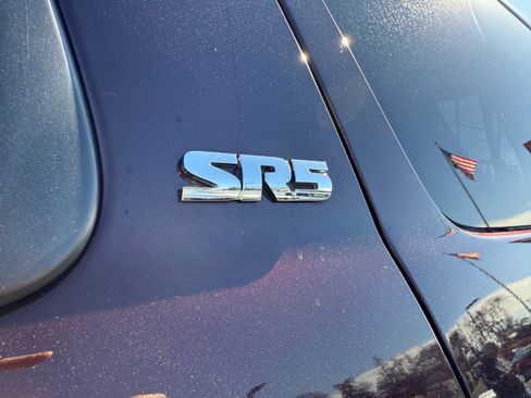 Used 2012 Toyota Sequoia SR5 w/ Premium Pkg image 17