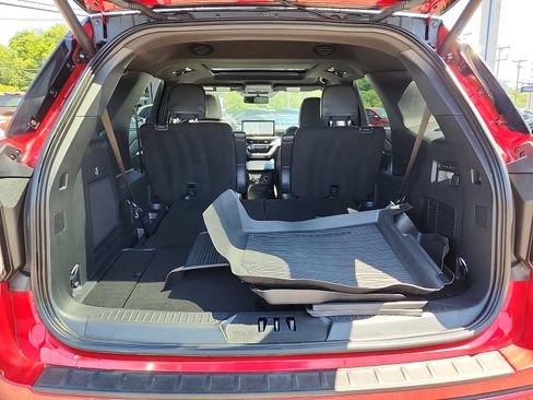 Used 2025 Ford Explorer ST w/ Sun And Sound Package AWD/4WD image 28