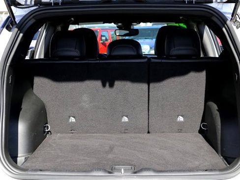 Used 2025 Jeep Compass Latitude image 27