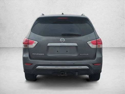 Used 2015 Nissan Pathfinder Platinum w/ Family Entertainment Package image 6