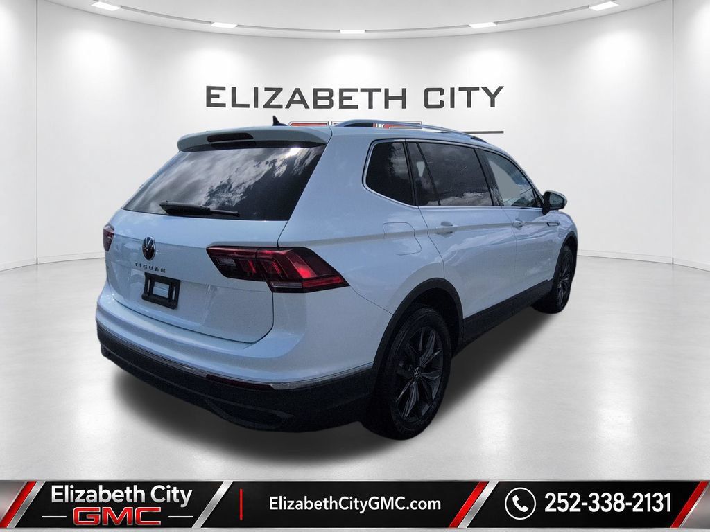 Used 2023 Volkswagen Tiguan SE FWD image 7
