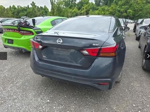Used 2022 Nissan Altima 2.5 SV FWD image 4