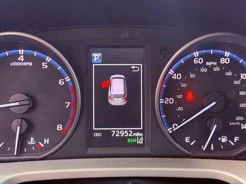 Used 2018 Toyota RAV4 XLE FWD image 21