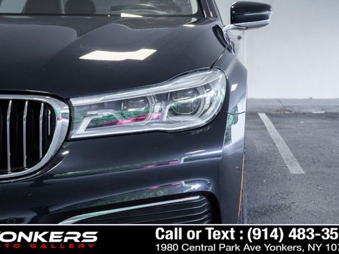 Used 2019 BMW 750i xDrive w/ Executive Package AWD/4WD image 11