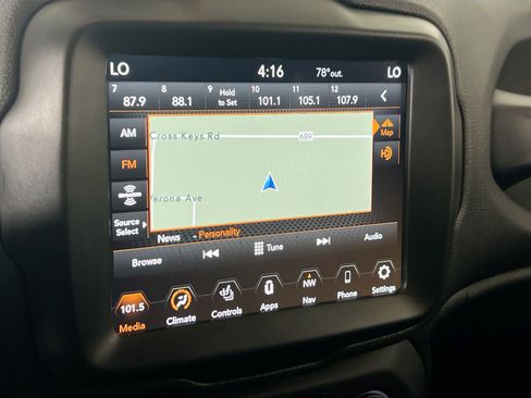 Used 2022 Jeep Renegade Latitude w/ Convenience Group image 15