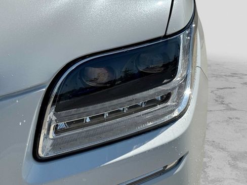 Used 2021 Lincoln Navigator Black Label AWD/4WD image 10
