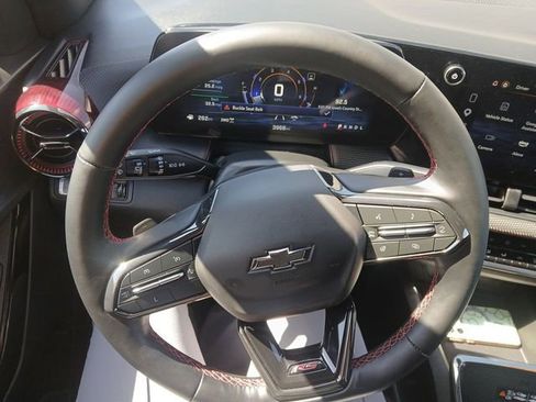 Used 2025 Chevrolet Equinox RS w/ Safety and Technology Package AWD/4WD image 14