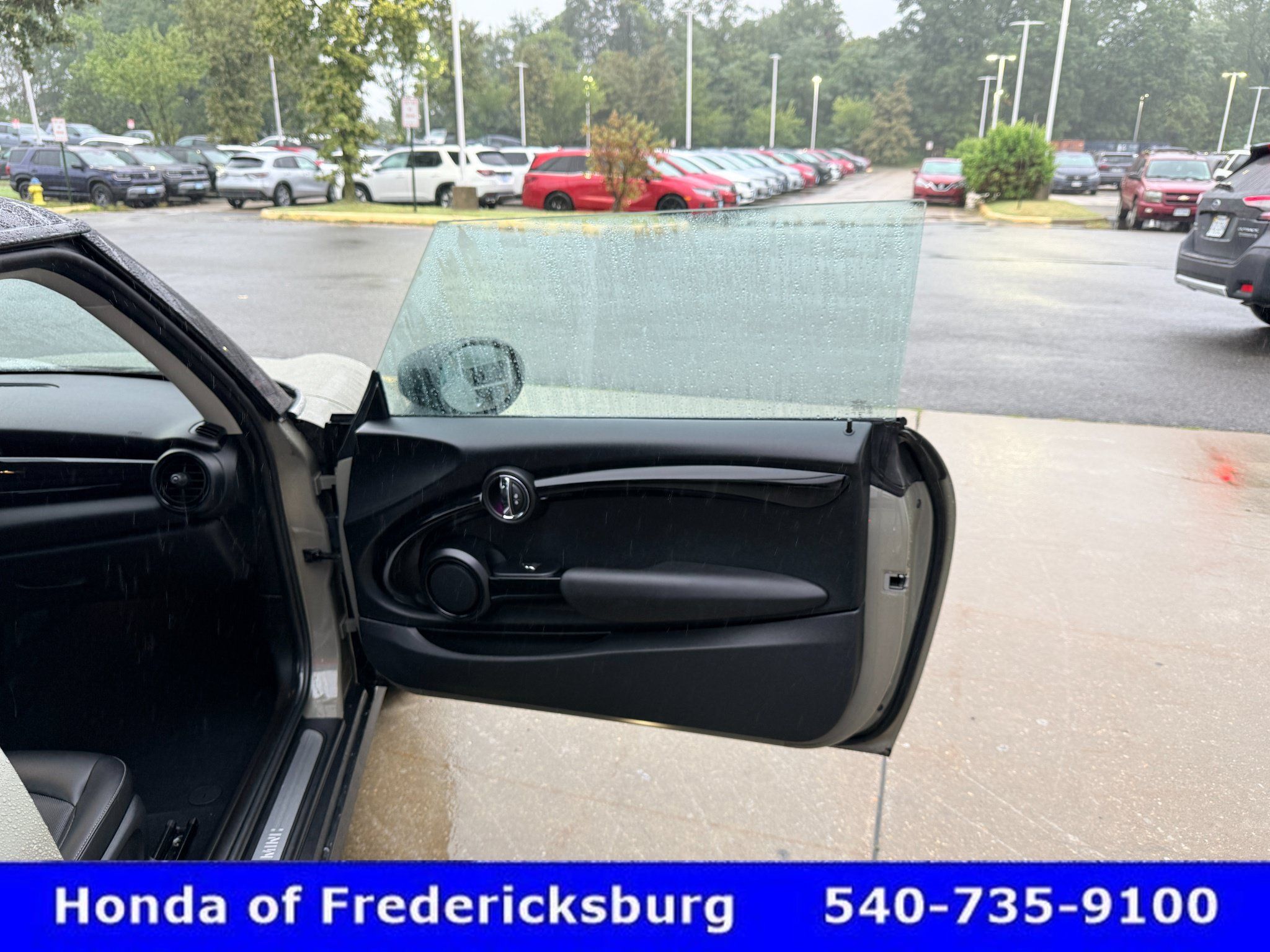 Used 2021 MINI Cooper 2-Door Hardtop FWD image 17