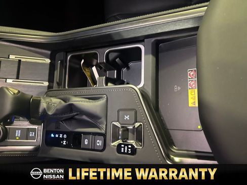 Used 2025 Lexus GX 550 image 29