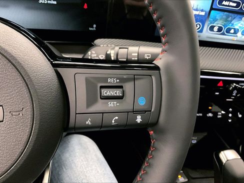 New 2025 Nissan Kicks SR w/ SR Premium Package image 68