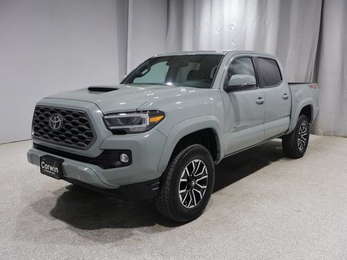 Used 2023 Toyota Tacoma TRD Sport w/ TRD Premium Sport Package AWD/4WD image 8