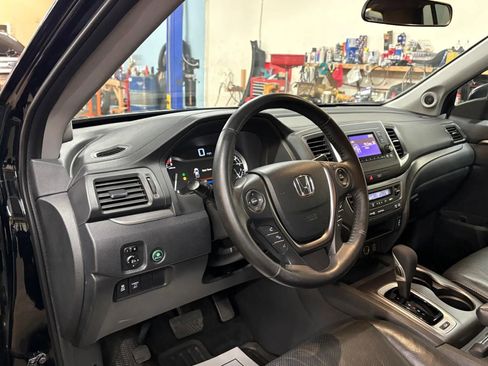 Used 2019 Honda Ridgeline RTL image 18