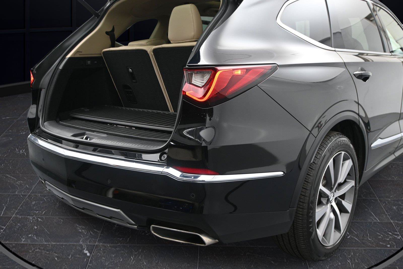 Certified 2025 Acura MDX w/ Technology Package AWD/4WD image 14