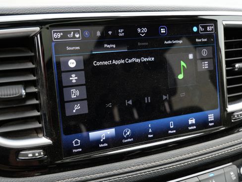 Used 2021 Chrysler Pacifica Limited w/ Uconnect Theater Family Group FWD image 33