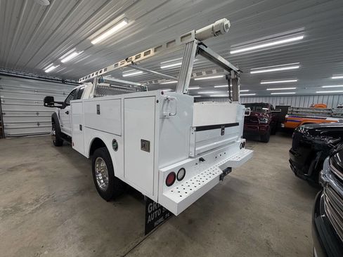 Used 2019 Ford F450 XL w/ Power Equipment Group image 9
