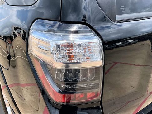 Used 2015 Toyota 4Runner SR5 RWD image 29