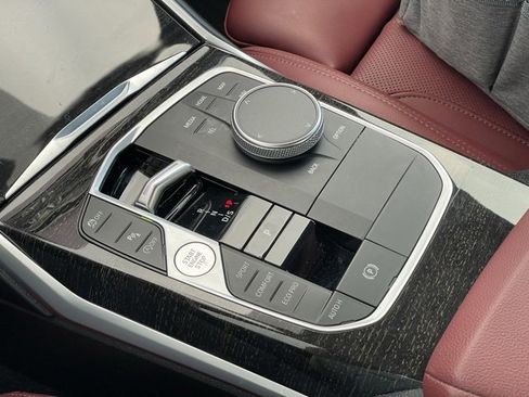 Used 2023 BMW 330i xDrive Sedan w/ Premium Package image 21