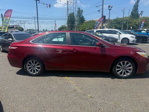 Used 2016 Toyota Camry XLE FWD image 5