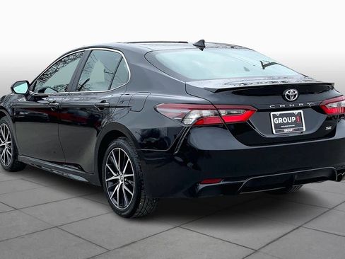 Used 2024 Toyota Camry SE image 11