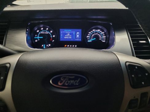 Used 2014 Ford Taurus SEL image 23