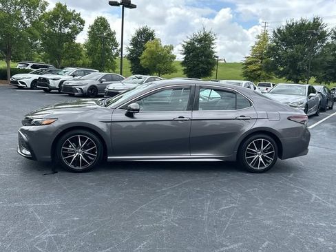 Used 2023 Toyota Camry SE FWD image 7