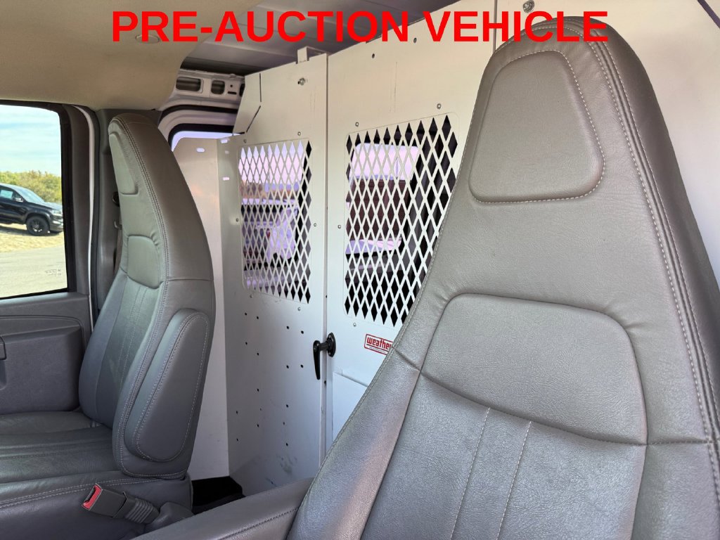 Used 2017 Chevrolet Express 2500 Extended RWD image 11