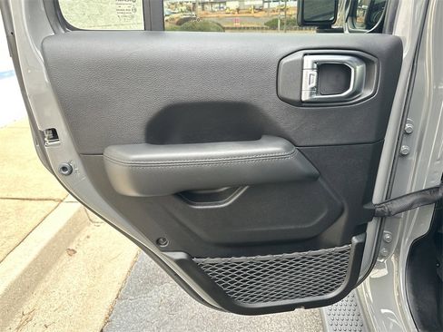 Used 2023 Jeep Wrangler Altitude image 22